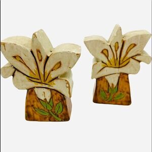 Vintage 50s Floral Lilly Wood Salt Pepper Shakers